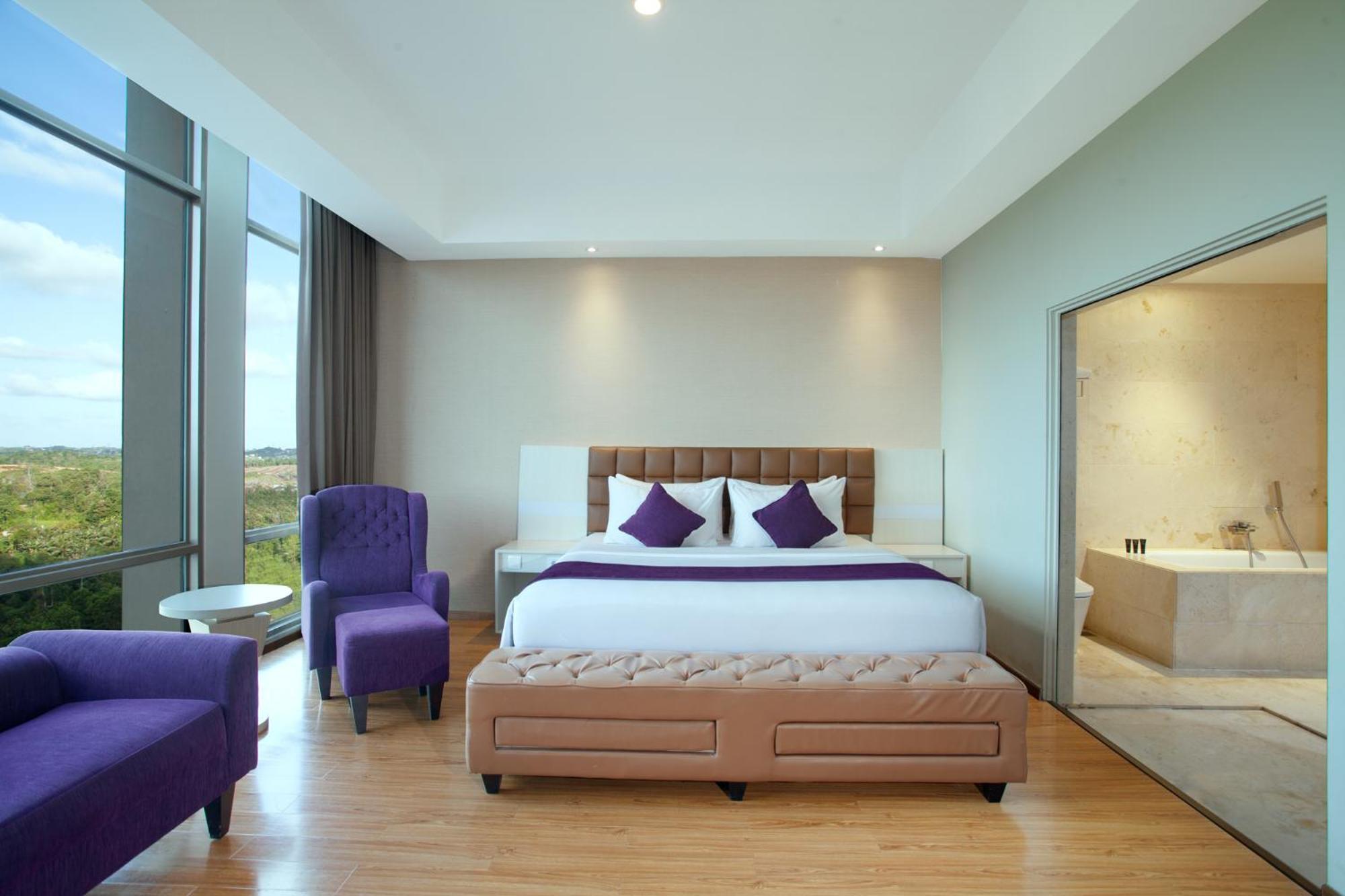 Platinum Hotel & Convention Hall Balikpapan Exterior photo
