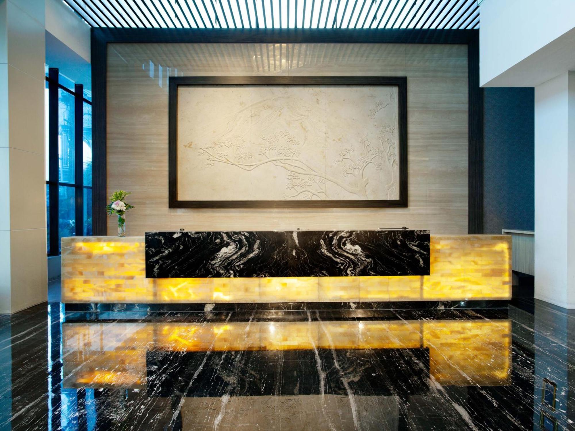 Platinum Hotel & Convention Hall Balikpapan Exterior photo