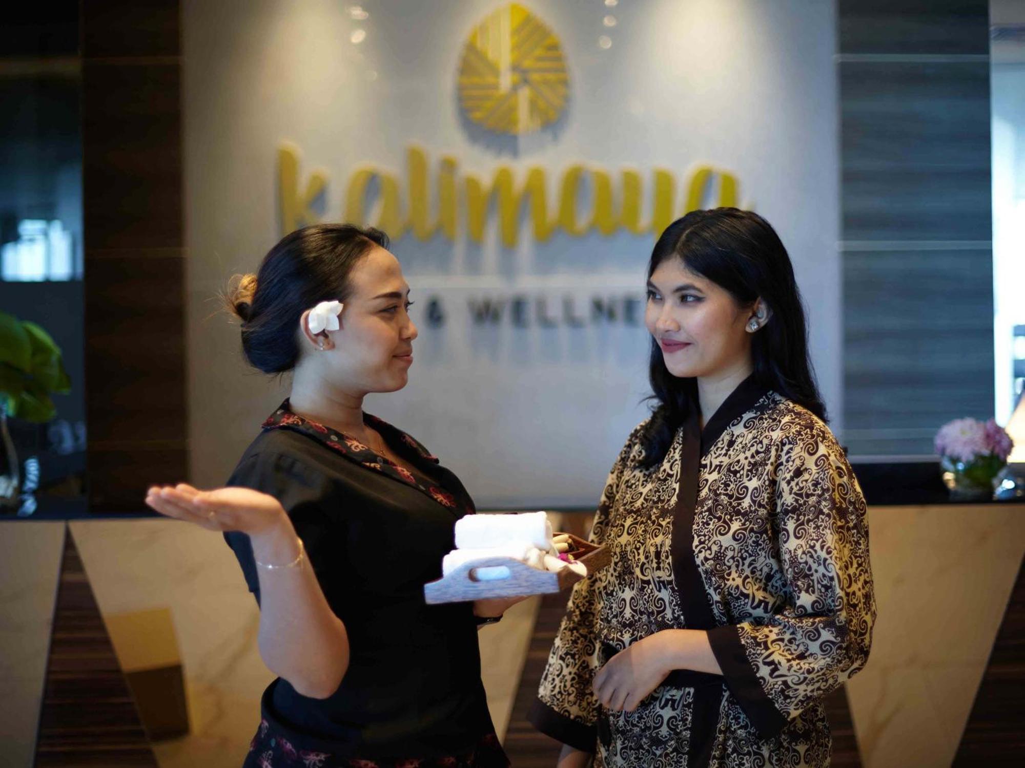 Platinum Hotel & Convention Hall Balikpapan Exterior photo
